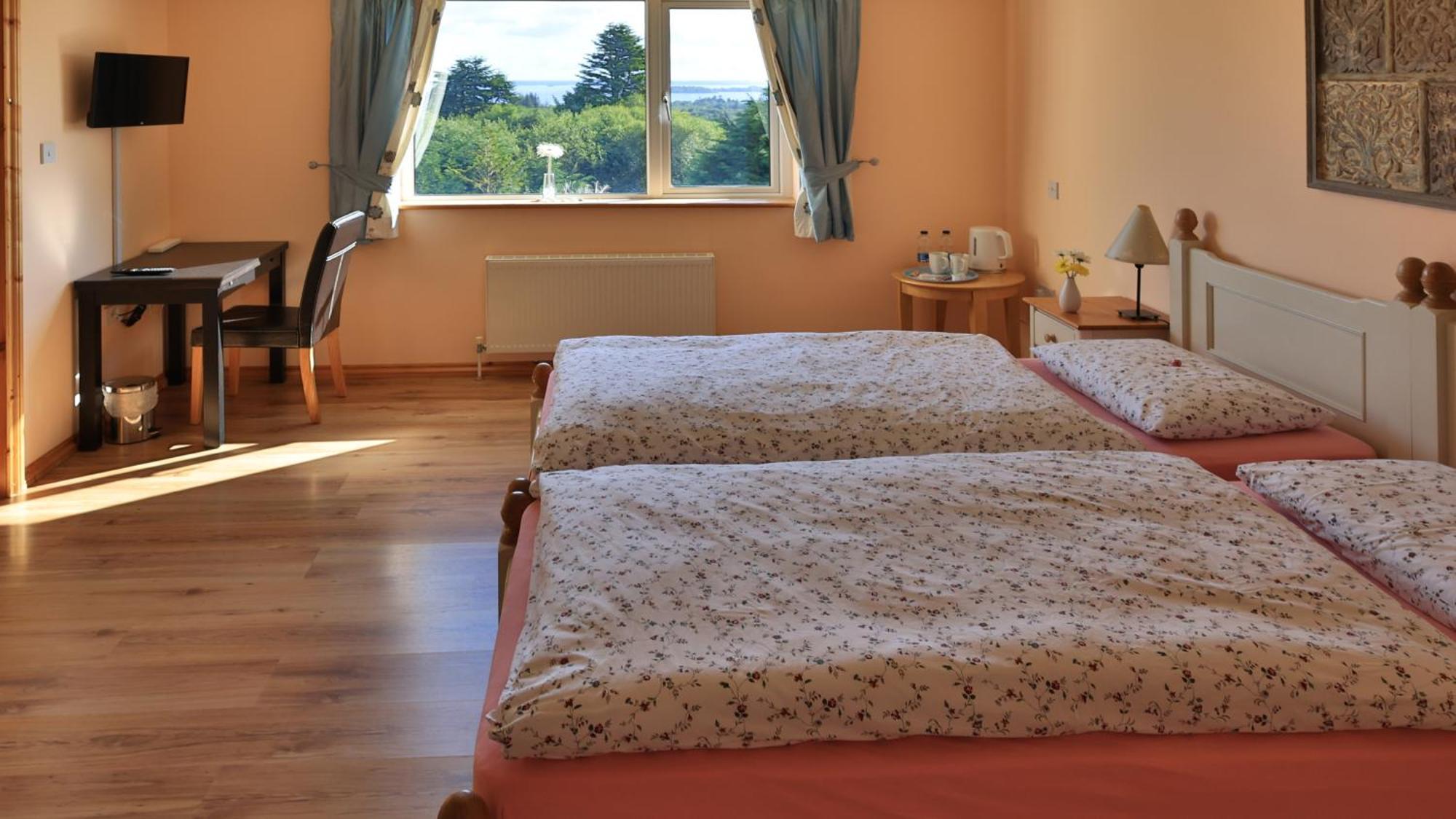 Connemara Haven Bed And Breakfast Oughterard Exterior photo